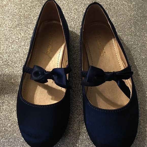 Satin like bow flats! Big kids 12 - Picture 2 of 4